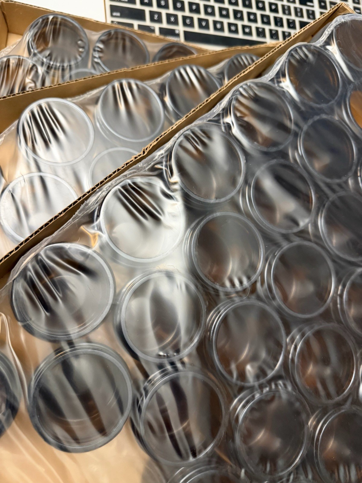 (BRAND NEW) 120 Bulk 2oz Amber Glass Cosmetic / Candle Jars with Black Lids