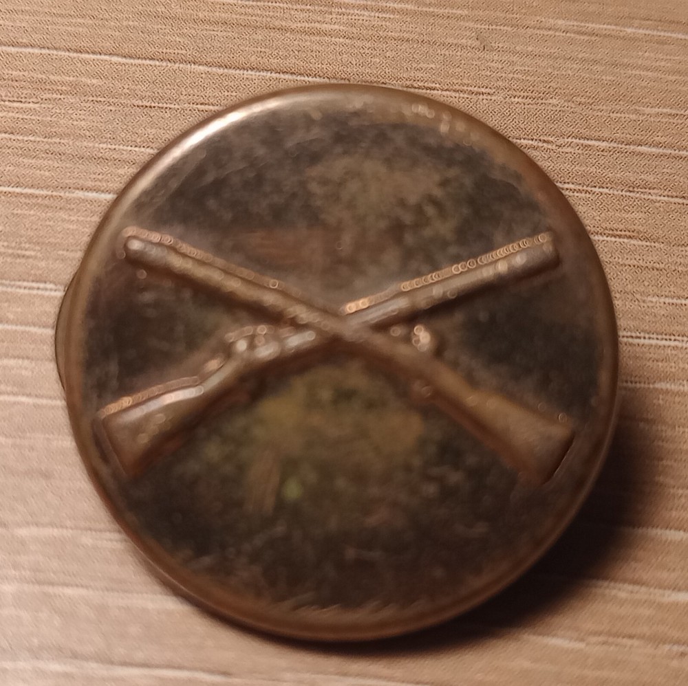 WW2 Type V Infantry Collar Brass with unusual curled edge and flat clutches