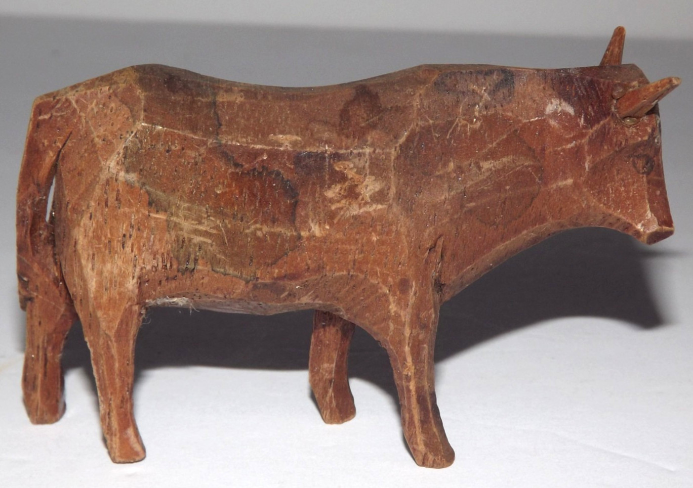 Vintage Hand Carved Wood Brown Cow Bull Rustic Primitive Folk Art