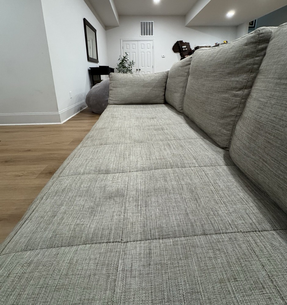 Large Two-Piece Gray Sofa – Excellent Condition Spacious and super comfortable