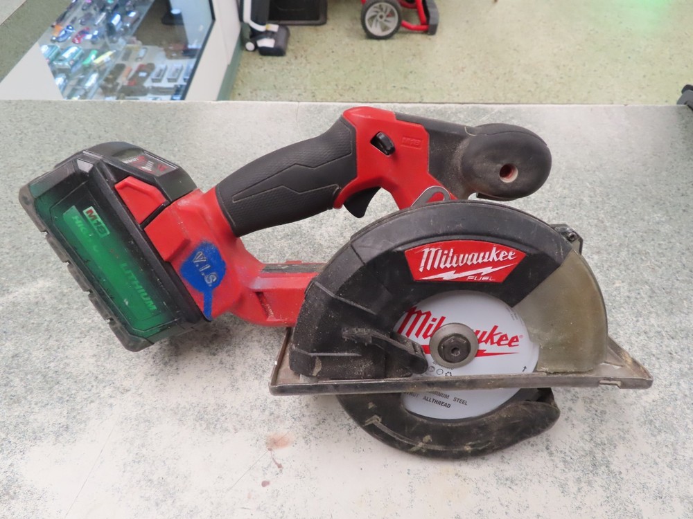 Milwaukee 3 Tool Combo Kit 2 Batteries USED