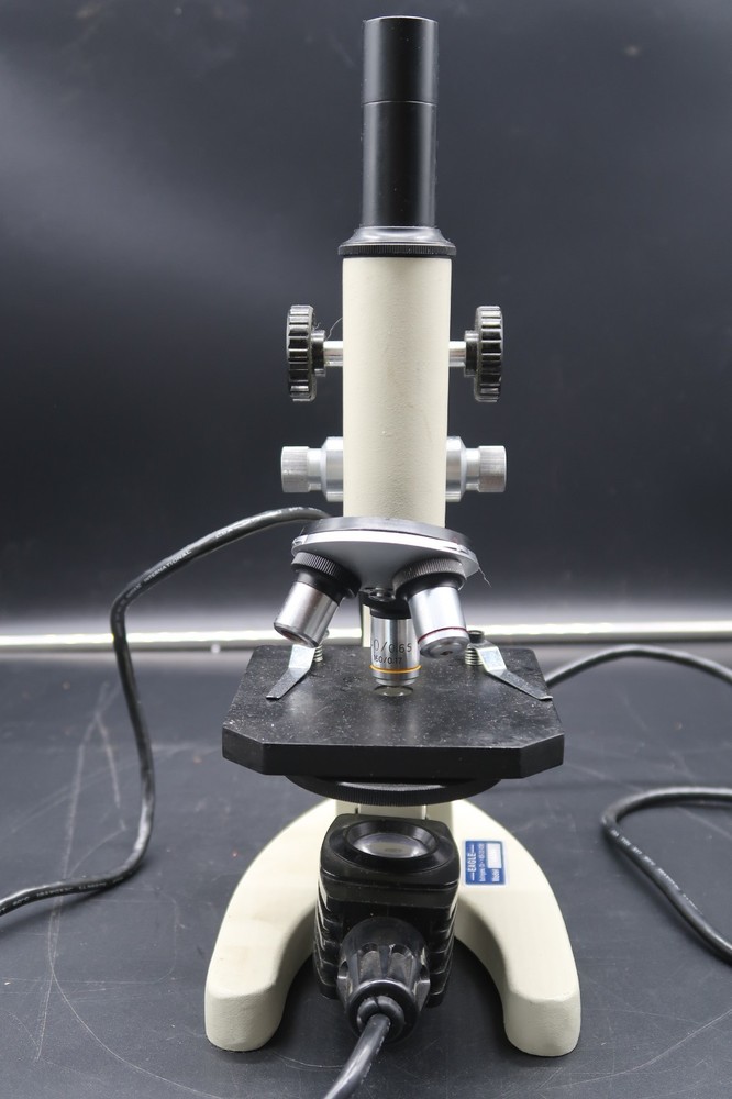 Vtg Lighted Microscope 3 Powers 4X 10X 40X Eagle MFG Model LM180 Works