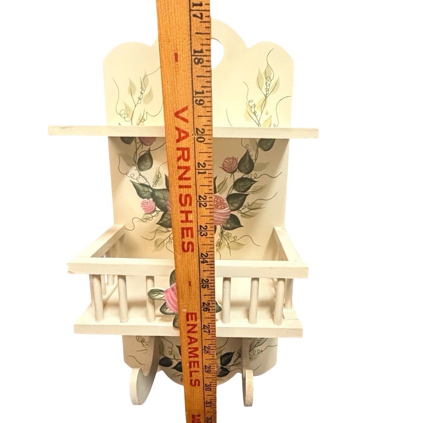 Kenyield Vintage Wood Wall Shelf Rack Heart Cutout Pink Roses Cottage Coe