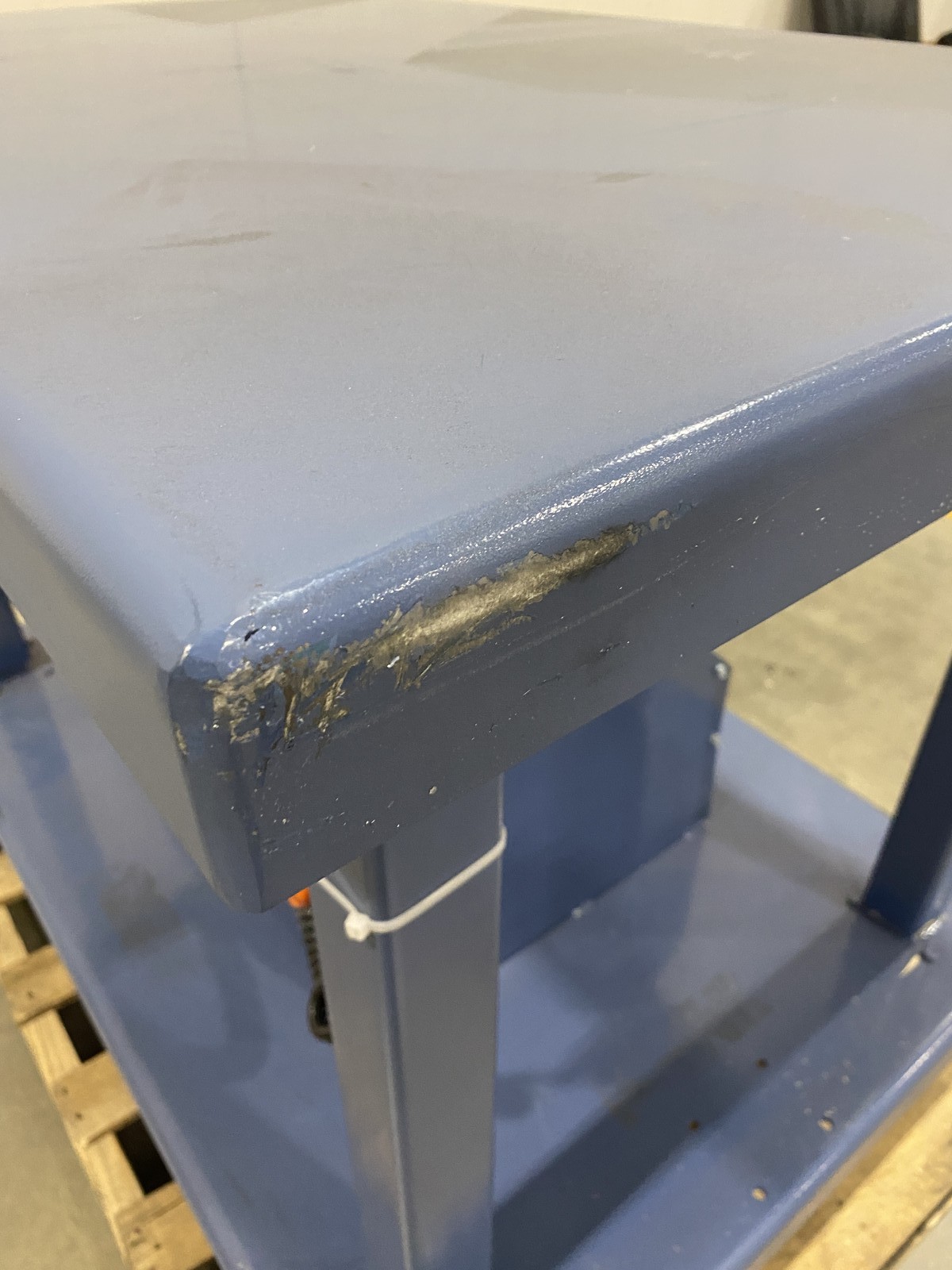 Wesco 32” x 48” Powered Lift Table 4000 Lb. Capacity 261105