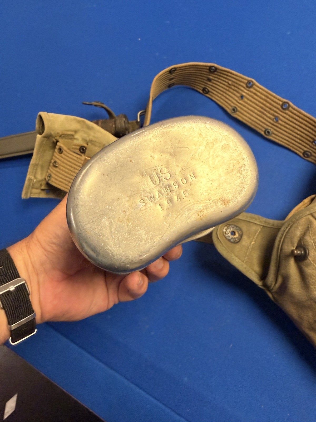 US WW2 Camillus Bayonet Fighting Knife w/ Scabbard canteen, belt and ammo pouch