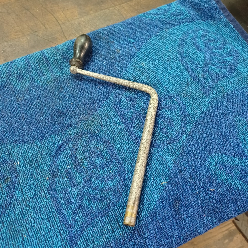 PHONOGRAPH HAND CRANK 3/8" FEMALE THREADED