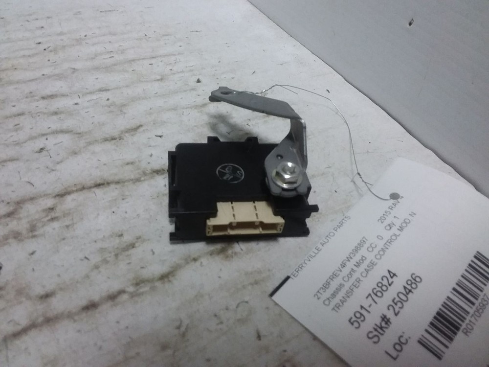 Transfer Case Control Module Center Dash Fits 15 RAV4 89630-42070