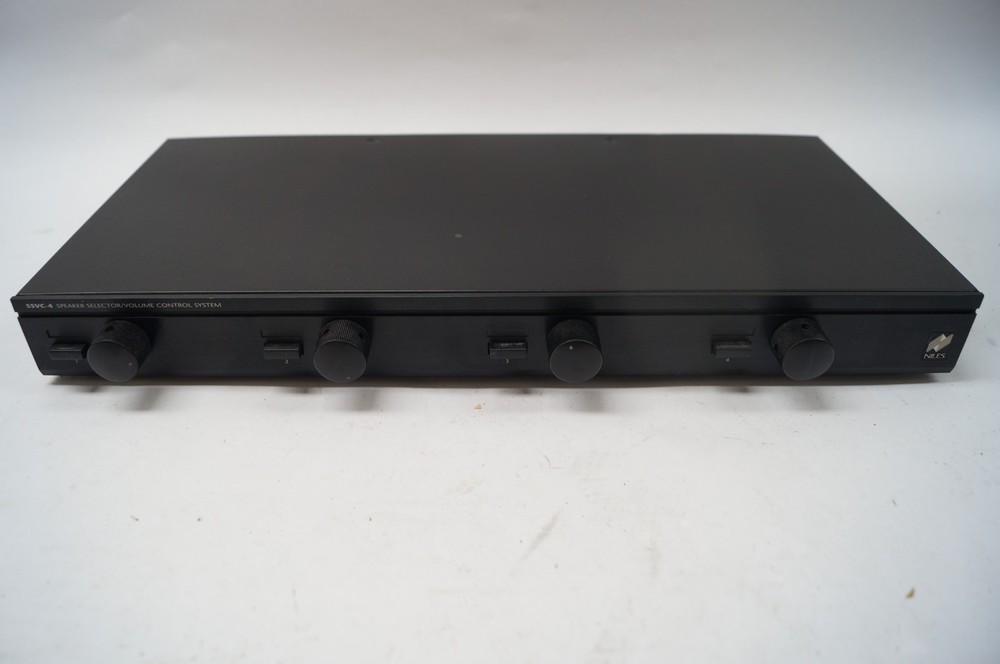 NILES Audio Corp SSVC-4 Speaker Selector / Volume Control System WORKING E211