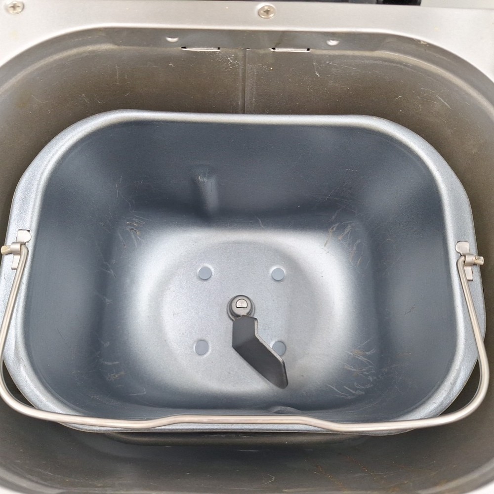 Cuisinart CBK-100 Automatic Bread Maker – Programmable Machine with Pan & Paddle