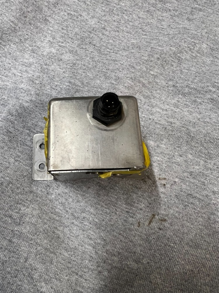 Insight 1000-004-2 fuel flow sensor
