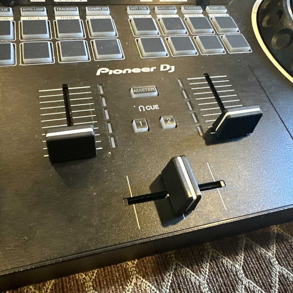 Pioneer DJ DDJ-Rev1 Dj Controller