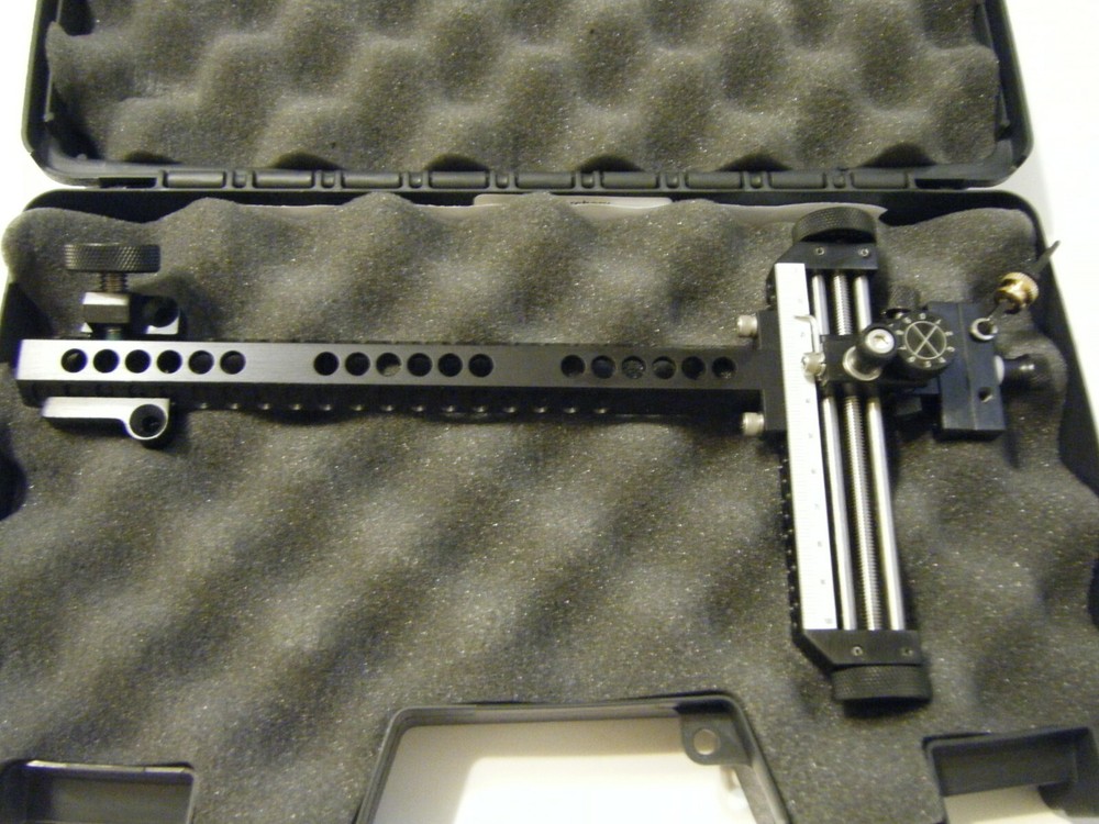 5" DAVIS RECURVE SIGHT-Black/Black knobs.