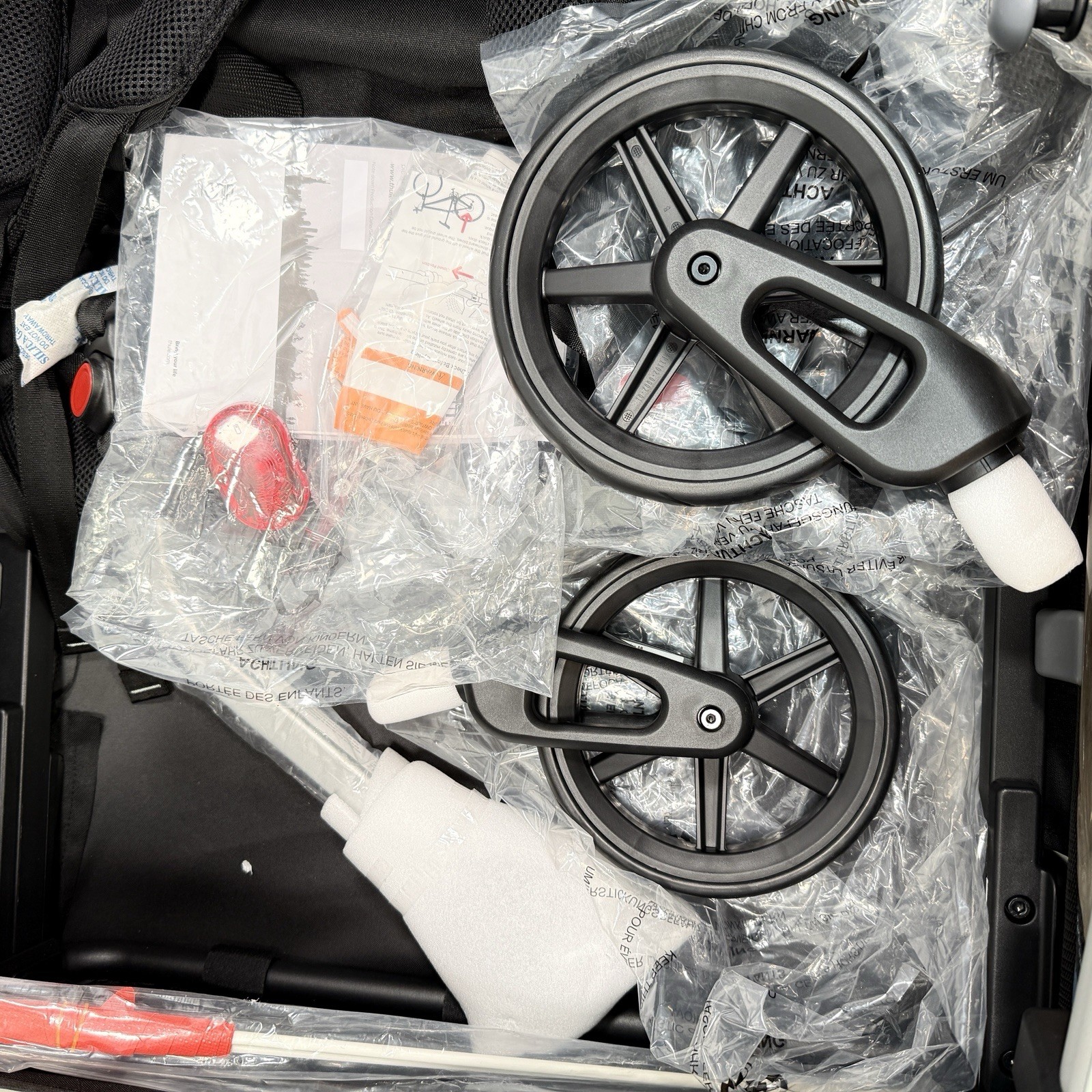 Thule Courier Convertible Bike Trailer & Stroller, Agean Blue-Black