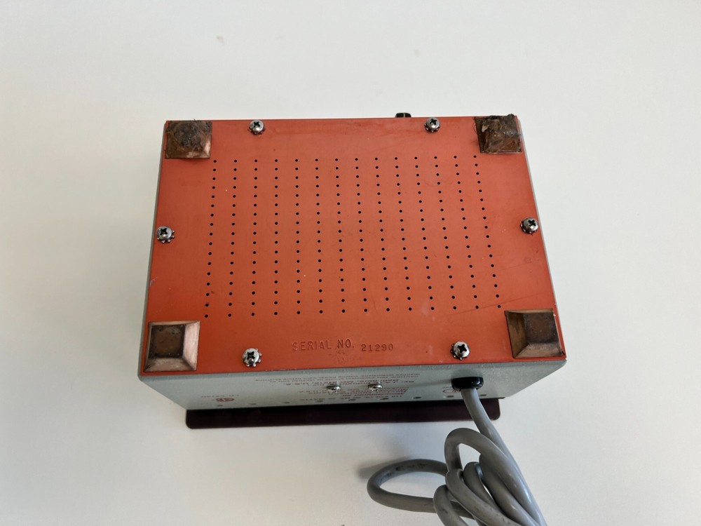 F9: Becton Dickson Macro-Vue Card Test 51-II Shaker Mixer