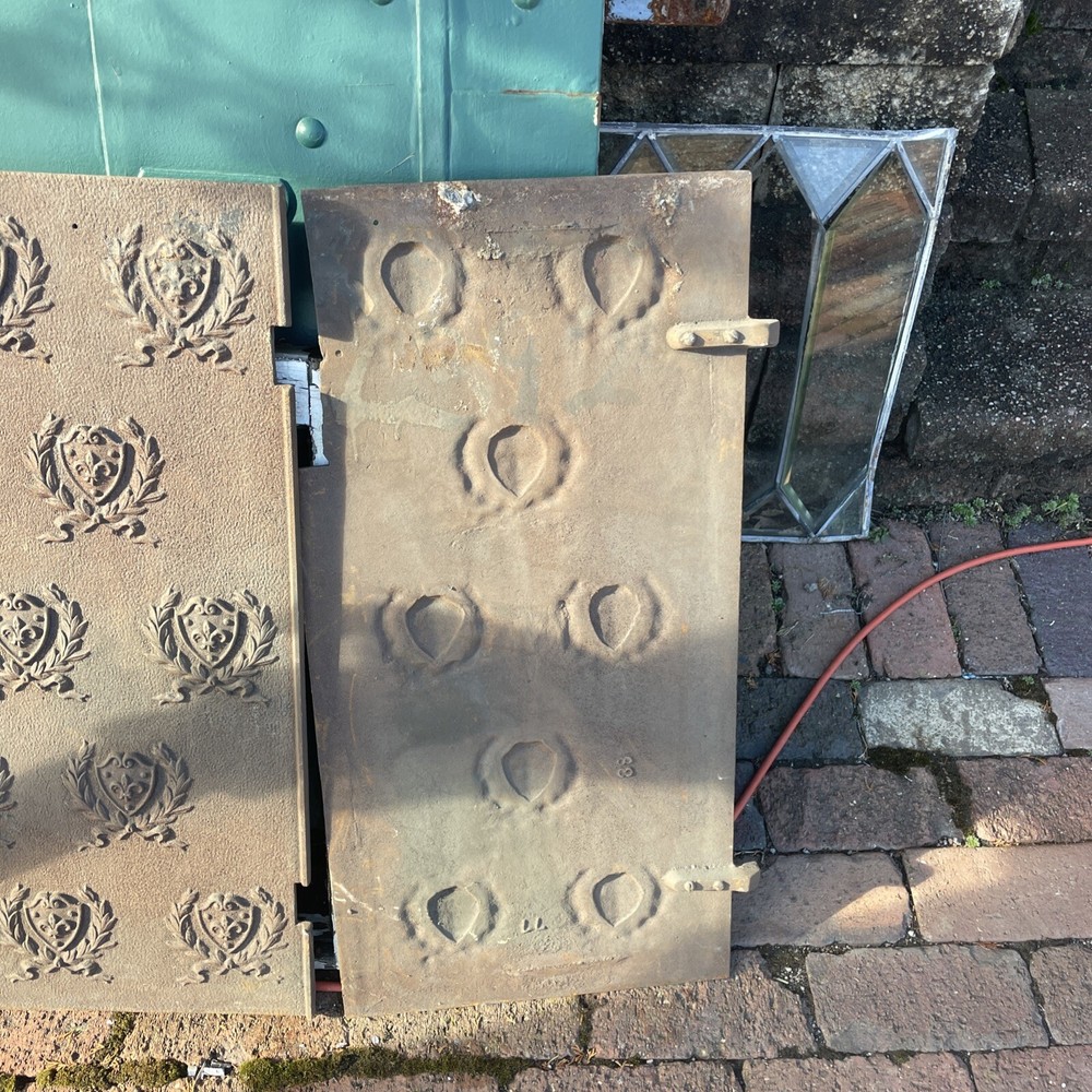 Antique Cast-Iron Three-Piece Fireback Fleur De Lis