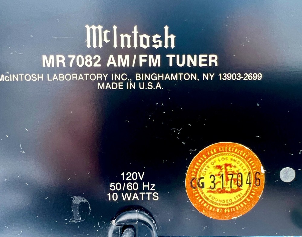 McIntosh MR7082 AM/FM Tuner Slim Version