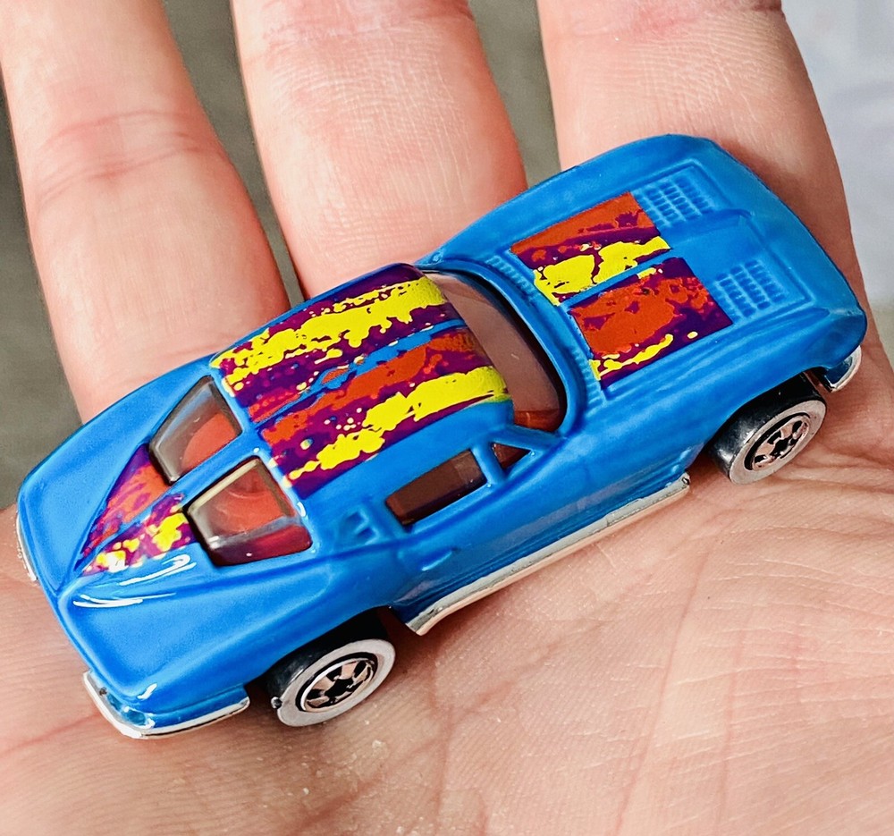 Hot Wheels Whitewall 63 Corvette