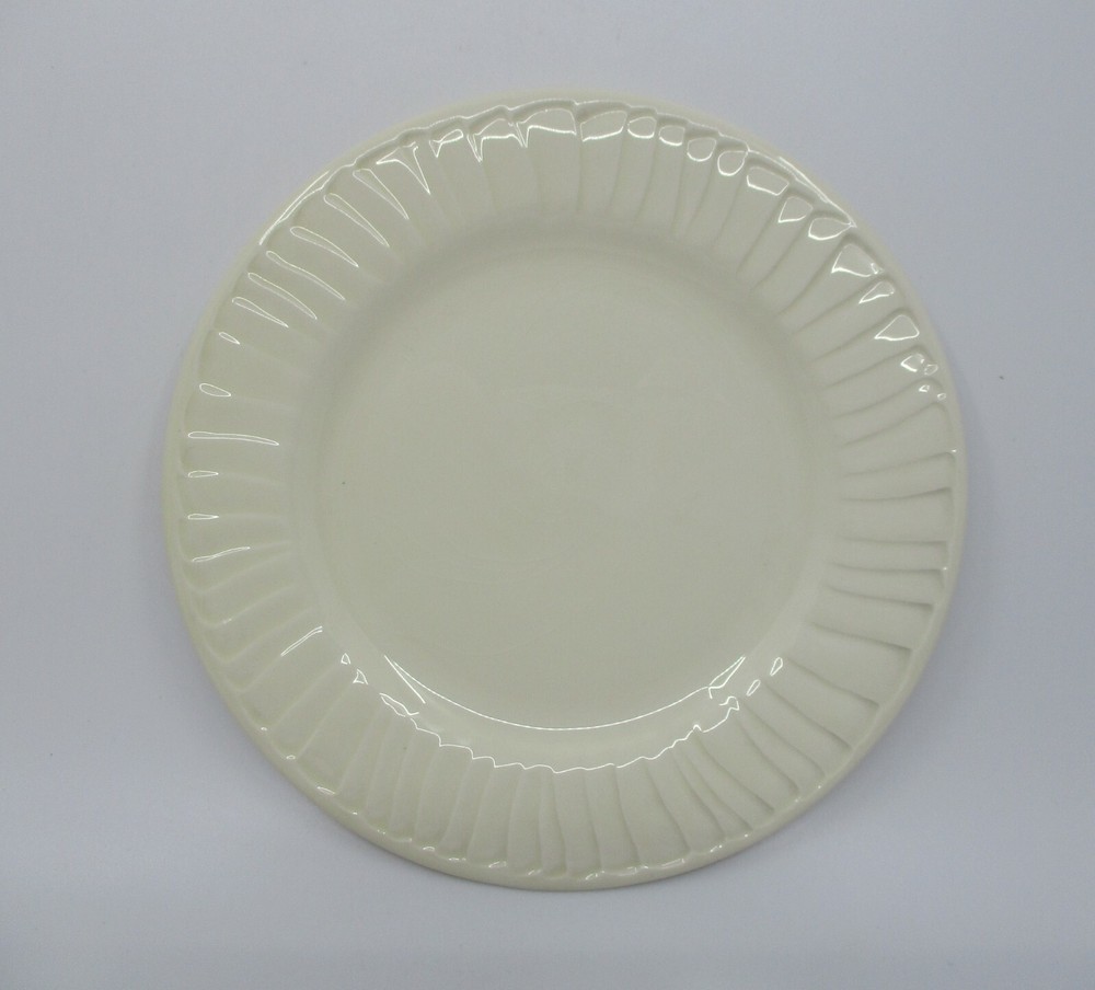 GIEN PLISSE BREAD & BUTTER PLATE  - 7"  1409C