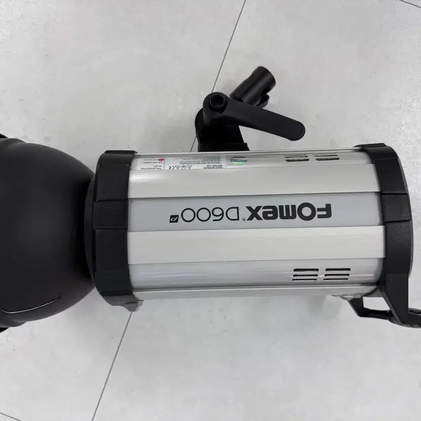 Fomex D600 Plus Studio Lighting Kit (2 Lights + Softboxes) Official