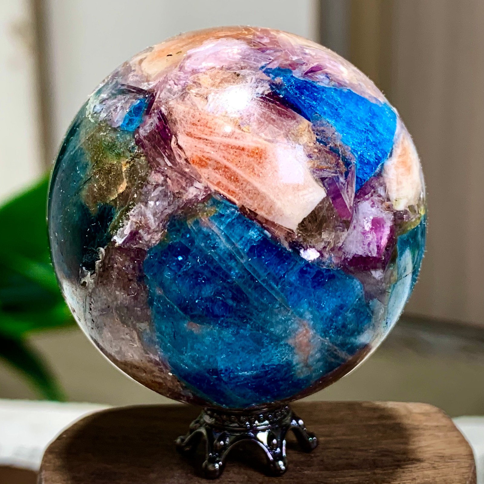 152G Natural Blue Aptite +Sun Stone purple lepidolite Sphere mineral sample