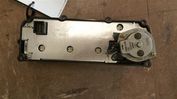 1998-2004 Chrysler Concorde A/C AC Heater Automatic Temperature Control OEM