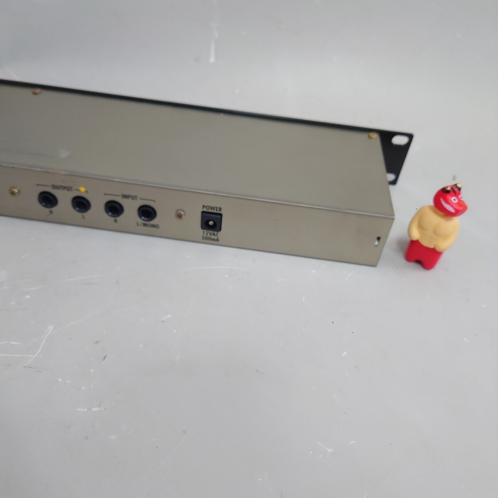 Zoom RFX1000 Multi Effects Processor Rack Unit Vintage From Japan Tested item