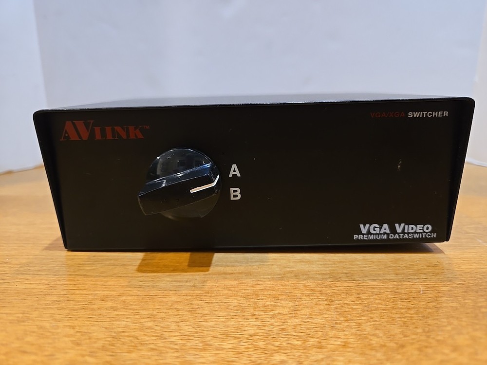 AVLink CA298 VGA/XGA Premium Dataswitch 2Port Untested
