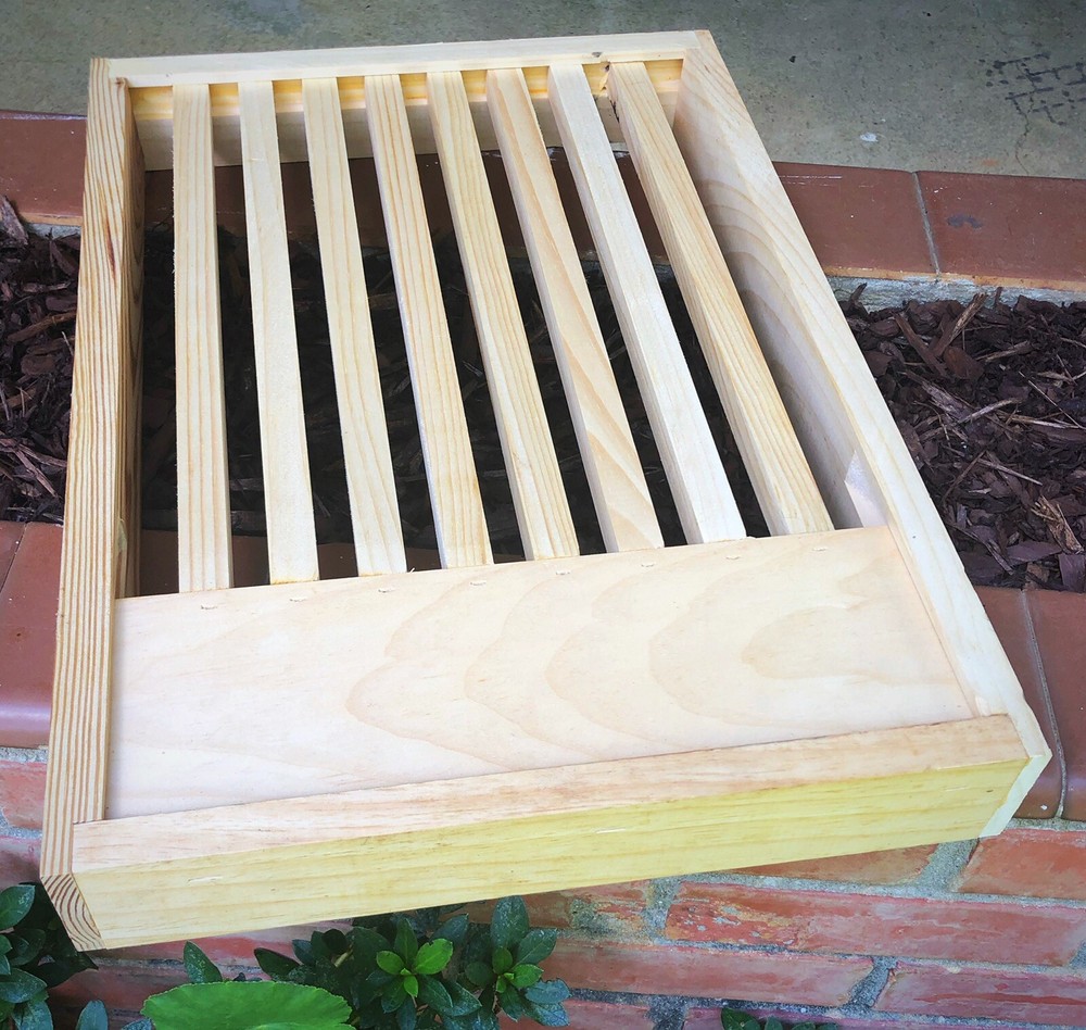 Pine 8 frame slatted rack for Langstroth bee hive