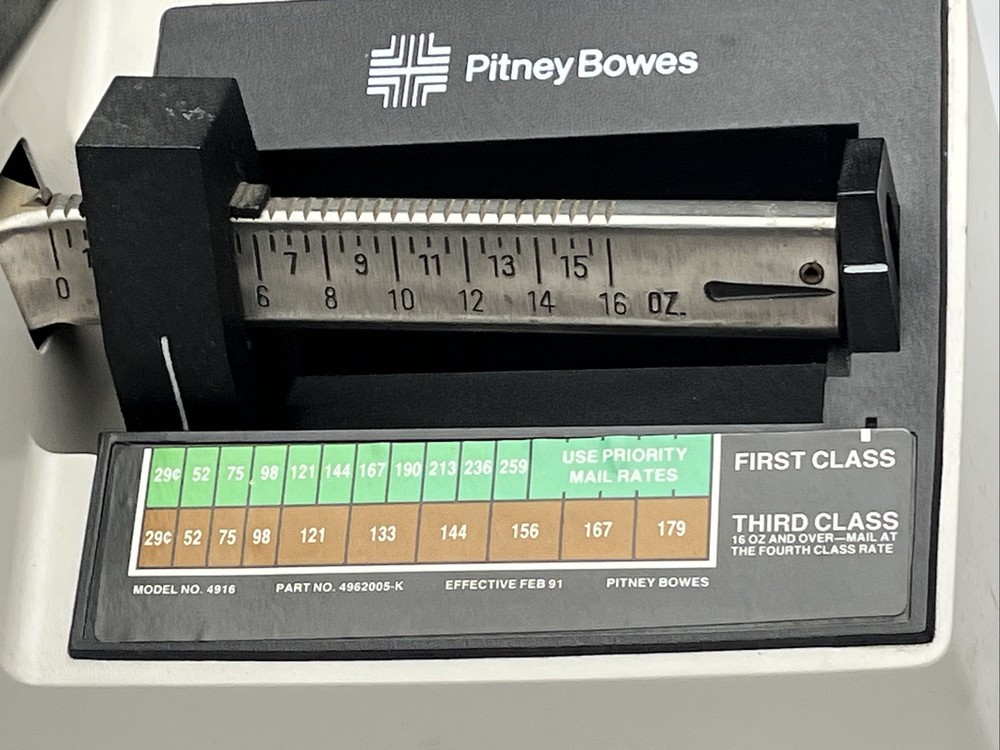 Vintage Pitney Bowes Model #4916 First & Third Class Postage Scale Made Canada