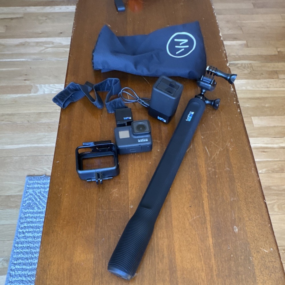 GoPro HERO7 Bundle with Mount, Battery, Charger, Case, Strap, Black