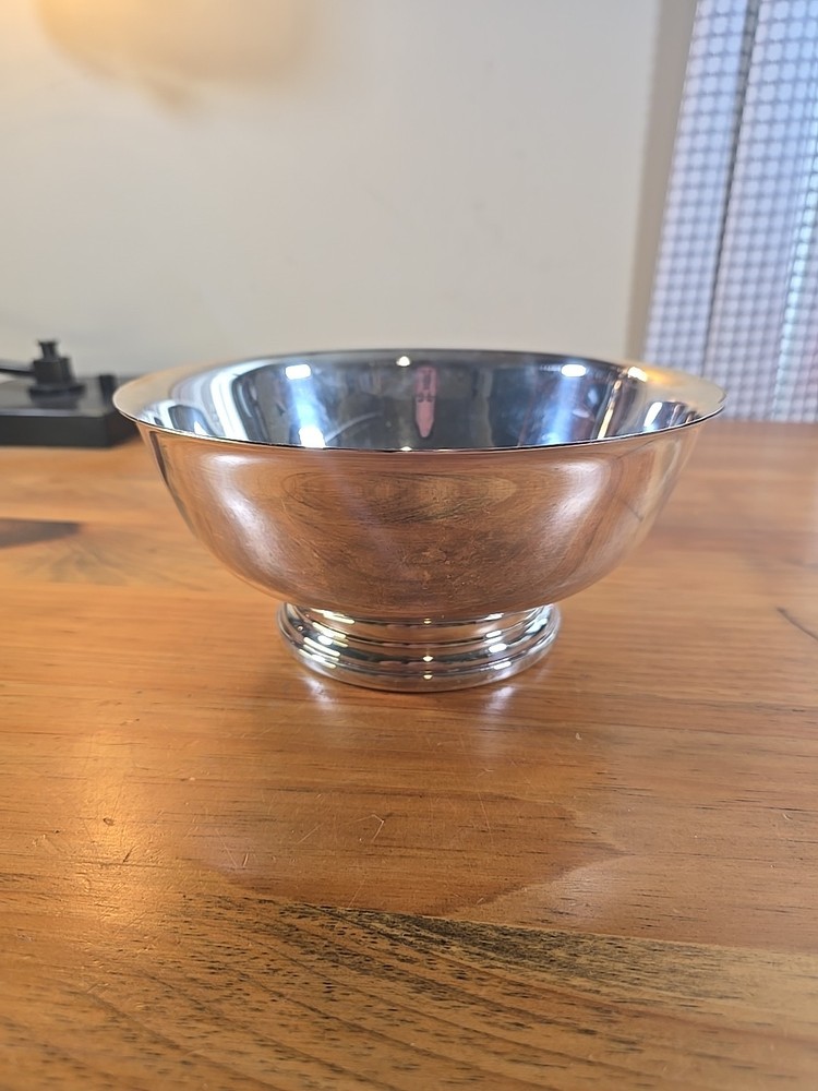 Silver PlateVintage Gorham EP YC781 Footed Serving 9" Bowl 4" Tall.        E1