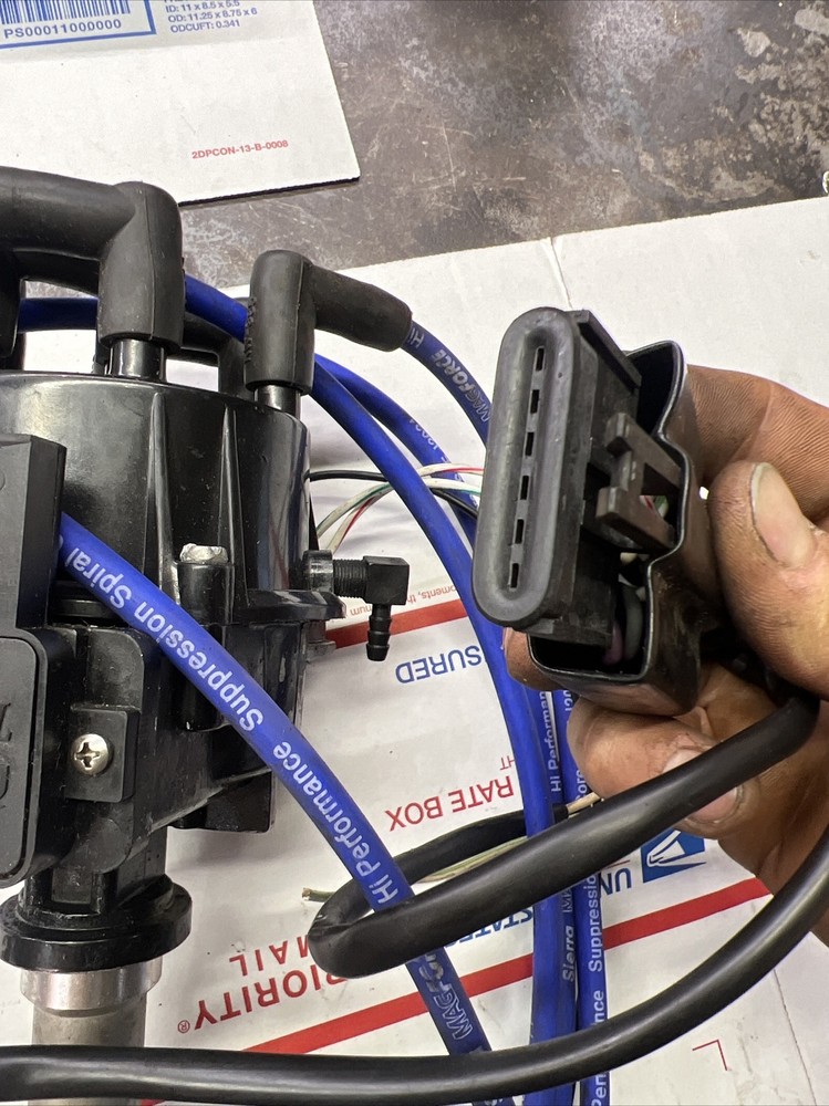 Mercruiser thunderbolt IV distributor with ignition module v6-14
