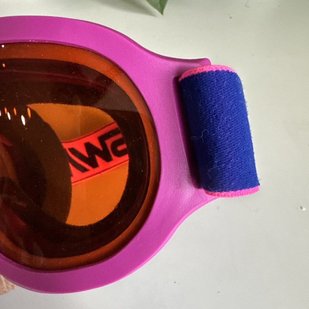 vintage swans ski goggles (d23)