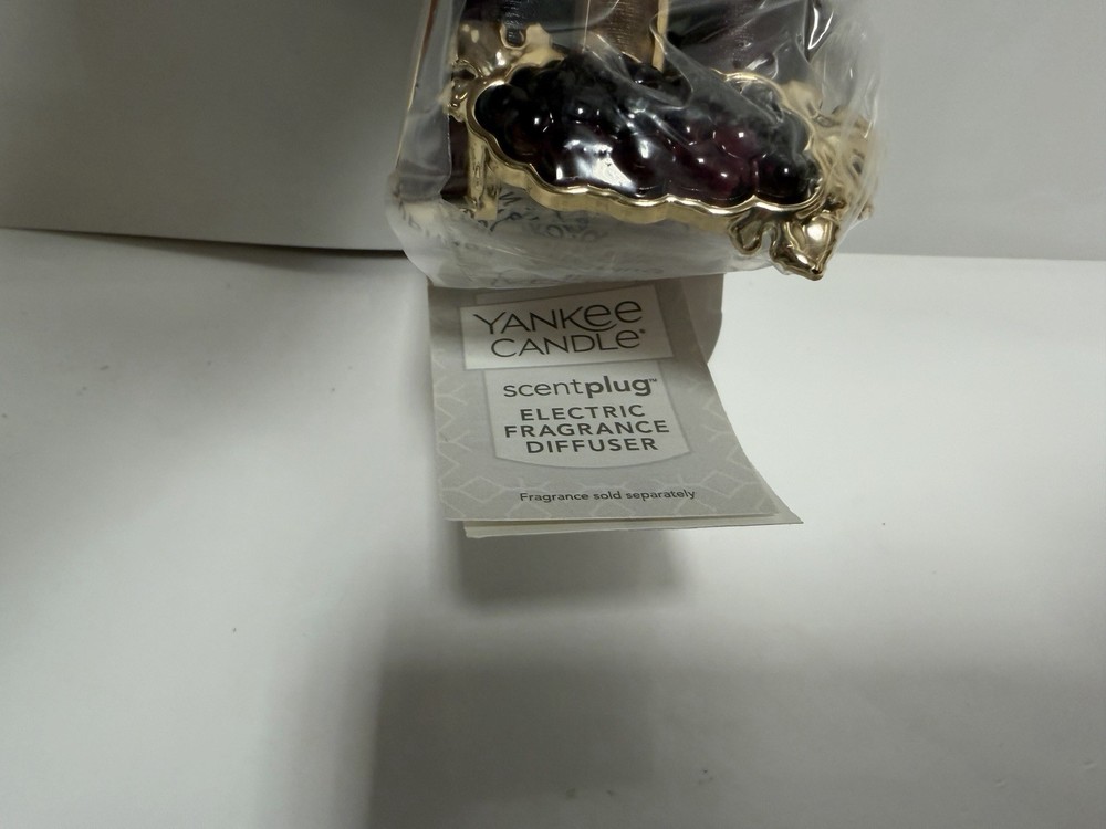 Yankee Candle ScentPlug Electric Fragrance Diffuser Wine Bottle Design NEW