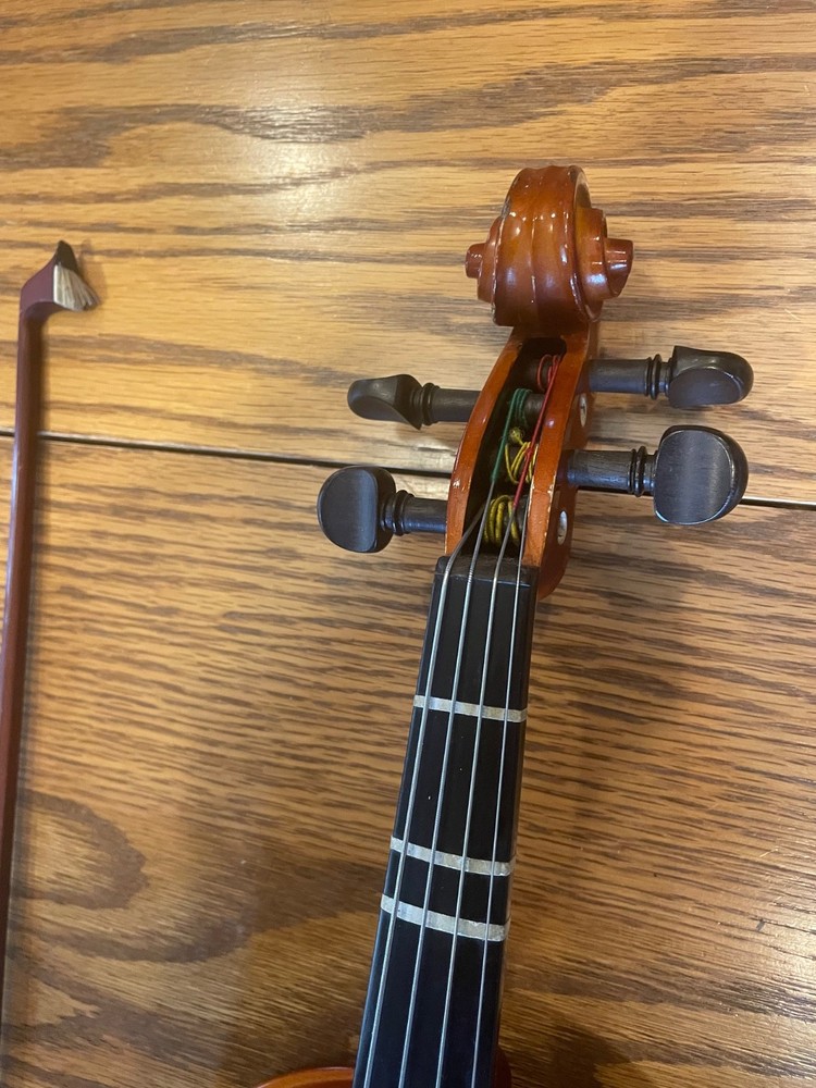 Violin Antonius Stradivariust Cremonens 1713 W/ Case
