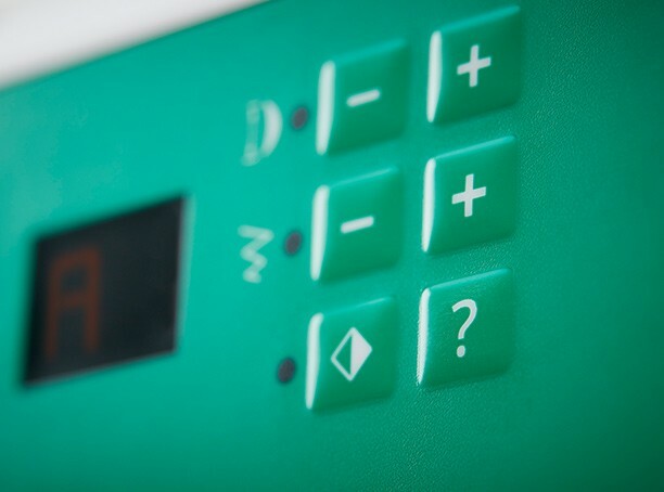 Husqvarna JADE™ 20 Computerized Sewing Machine -Open Box