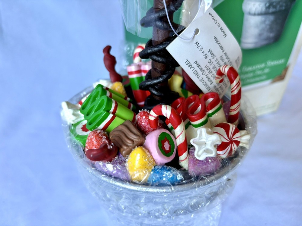 2002 Hallmark Keepsake Sugar Plum Tabletop Topiary Lighted Display Tree