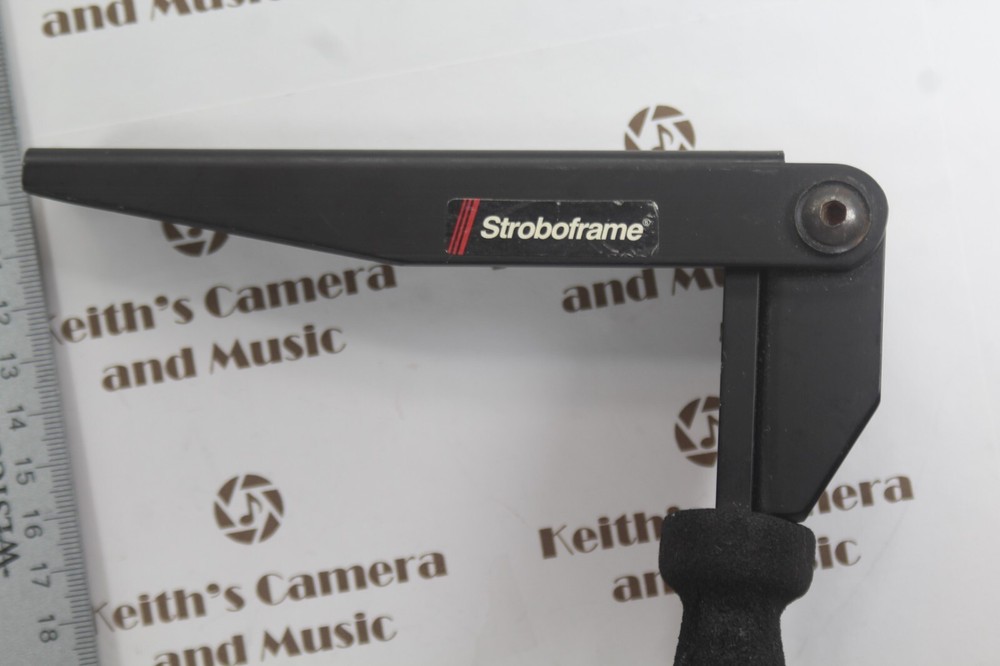 Stroboframe Quick Flip 350 Camera flash bracket Nikon Canon universal + screws!