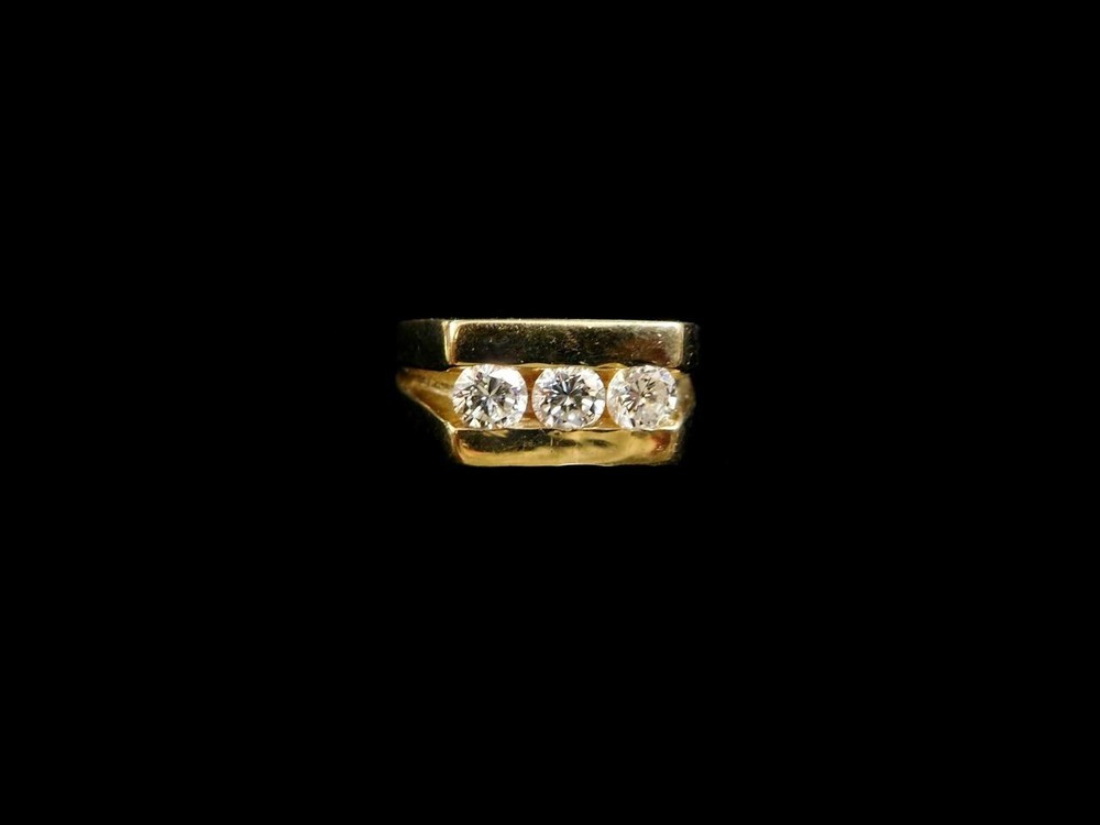 DIAMOND RING - 7157HT688