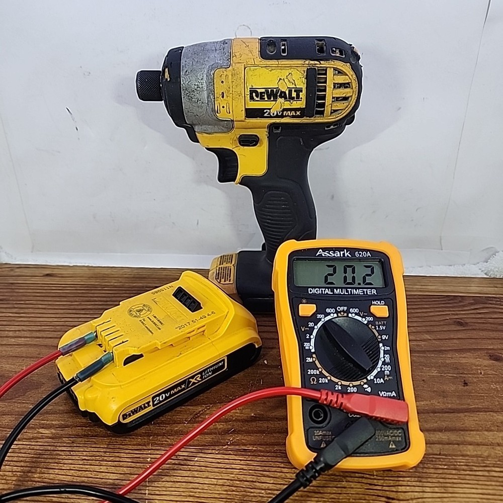 DeWalt DCF885 20V MAX Brushed Motor Impact Driver & DCB203 2Ah Battery Bundle