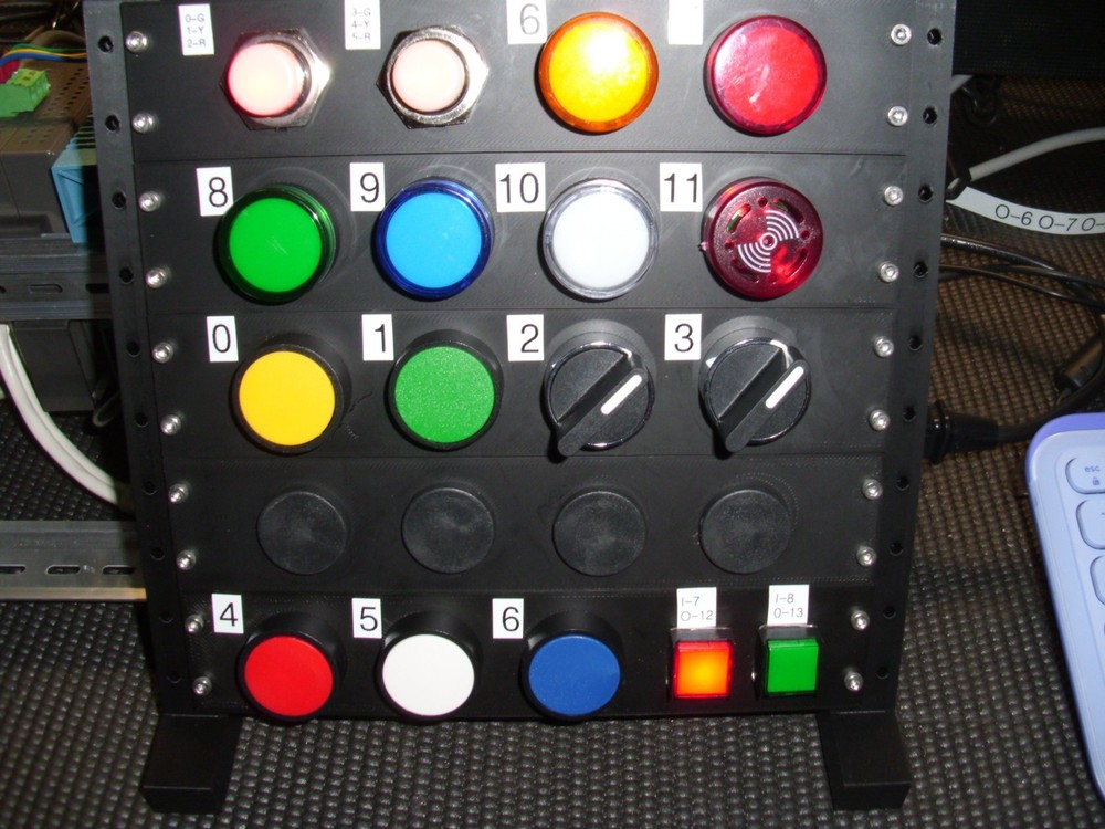 Allen-Bradley Micro850 Programmable CCW PLC Trainer Kit with Panelview 800