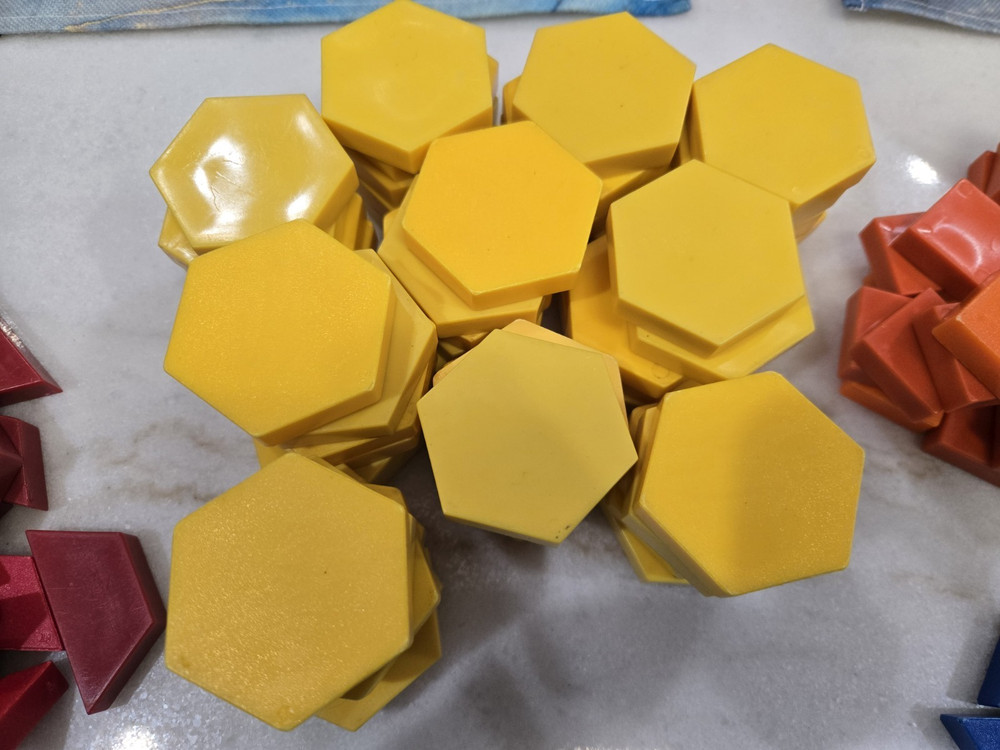 Math Manipulatives Plastic Tangram Pattern Blocks... 229 Pieces!