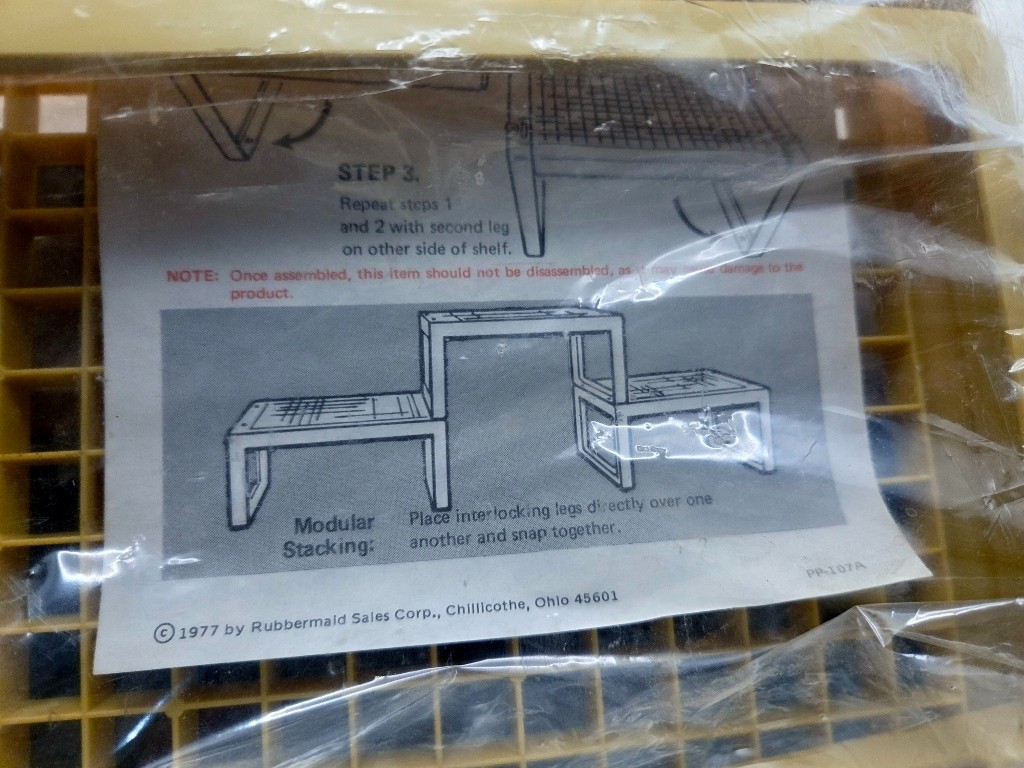 Vintage 1977 Rubbermaid modular shelf 2306 Part Plan Yellow / tan