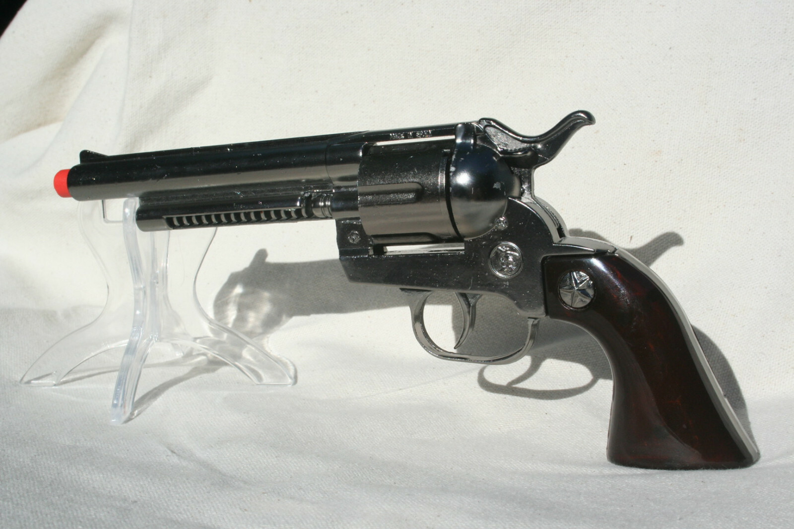 Gonher Cowboy Revolver Peacemaker Die Cast Pistol 12 shot cap gun toy