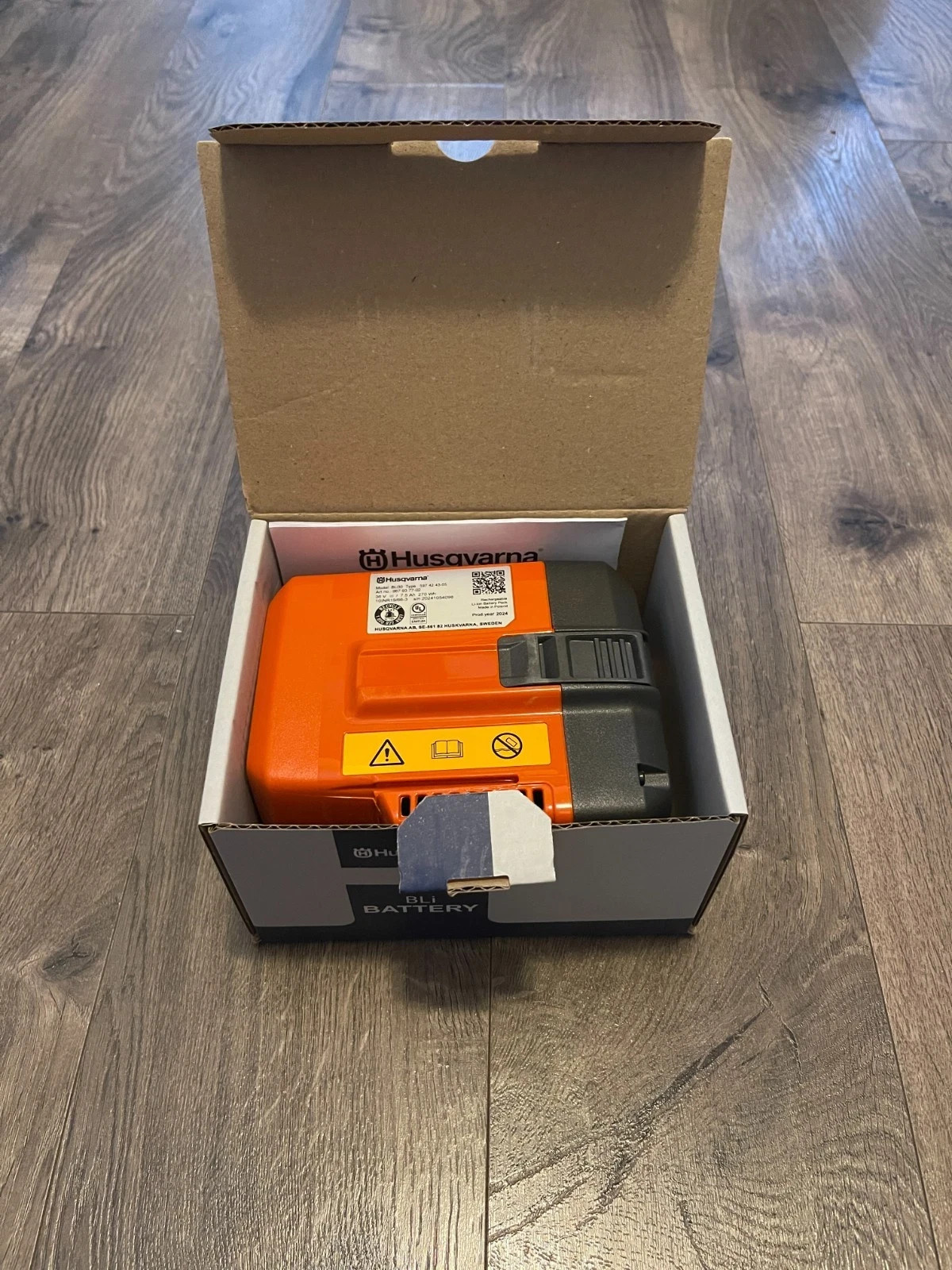 Husqvarna 40 Volt, 7.5 Ah Lithium Ion - BLi30 (1 Battery) - BRAND NEW