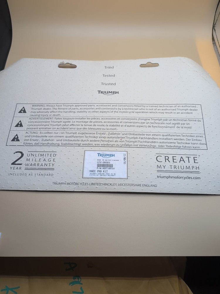 Triumph Knee Pad Kit