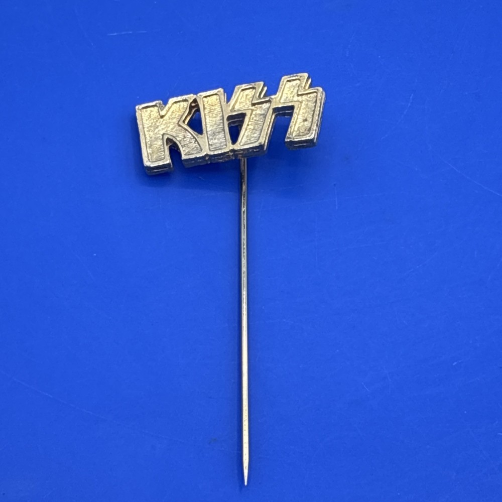 Vintage 1978 KISS Stick Pin Aucoin Licensed Band Logo Gold Tone No Cap