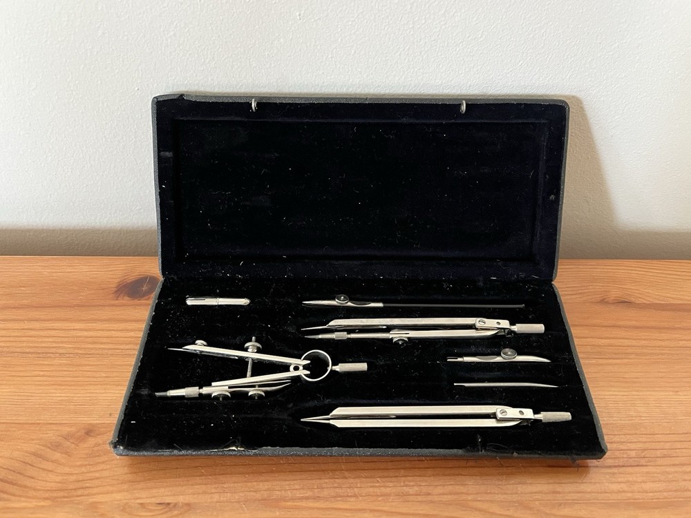 Scola Studio 1267 Drawing Drafting Compass Set Hard Case.