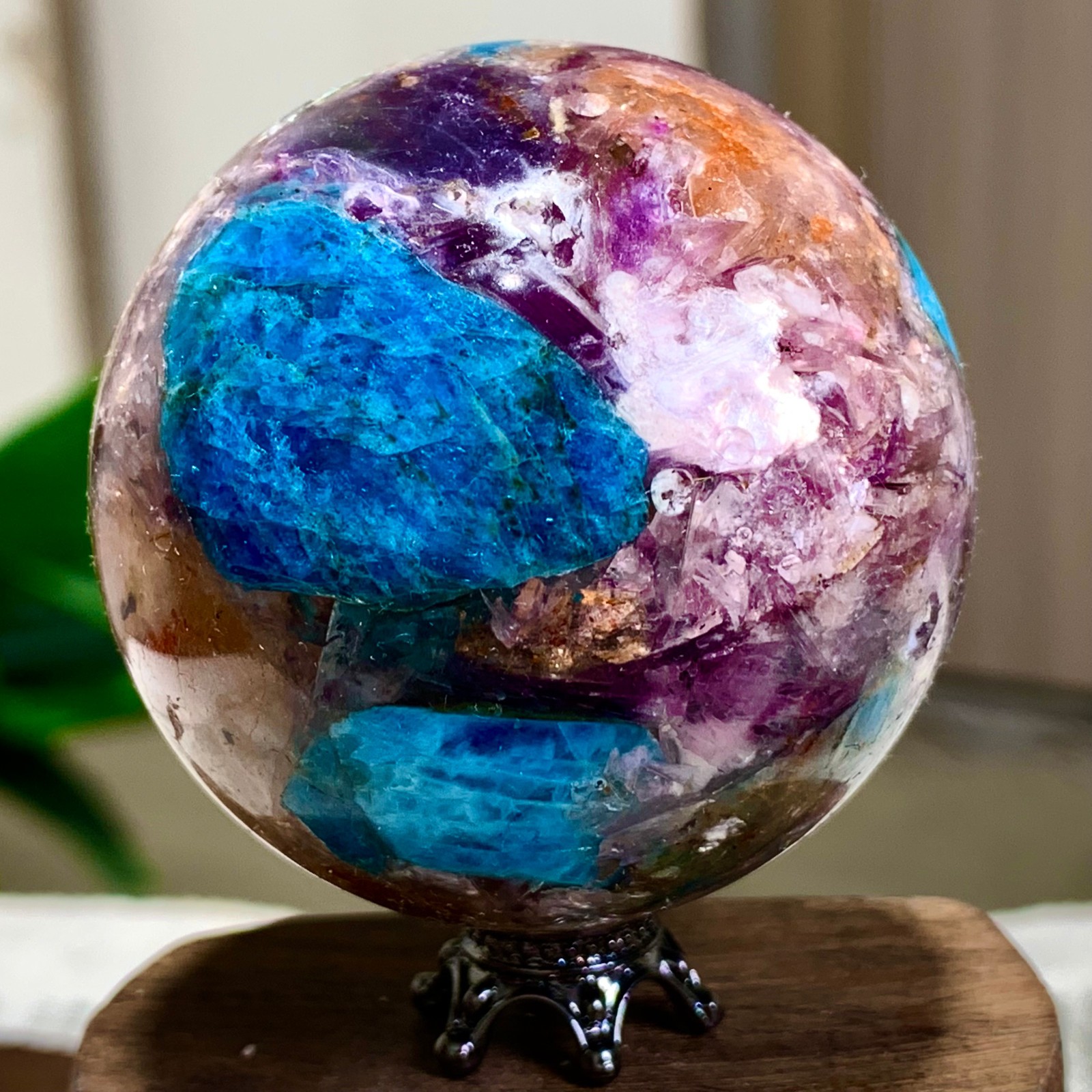 155G Natural Blue Aptite +Sun Stone purple lepidolite Sphere mineral sample