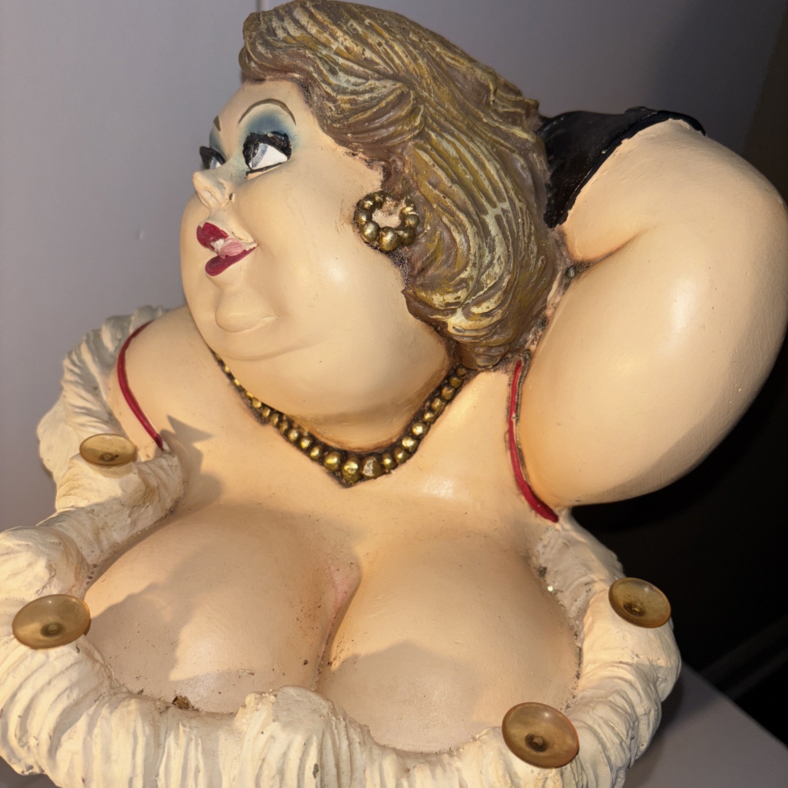 BUTLER BORDELLO LADY IN RED STATUE ROBUST GOSLING BIG BOOBS LARGE BIG FAT PLUMP